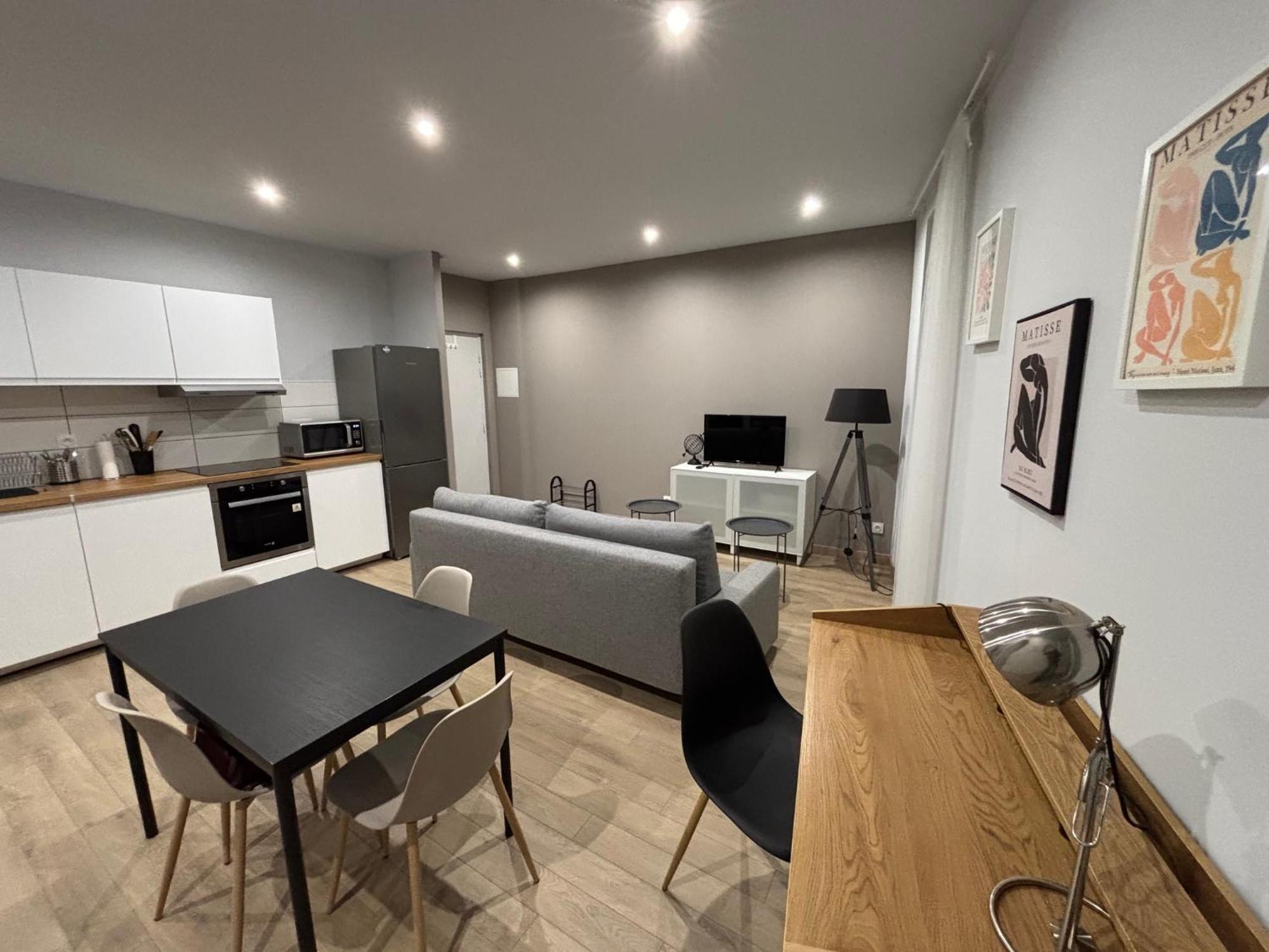 Immeuble La Doa Proche Chu Apartment Saint-Priest-en-Jarez Exterior photo